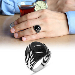 Black Onyx 925 Sterling Silver Men's Ring With Thorn Motif - 1