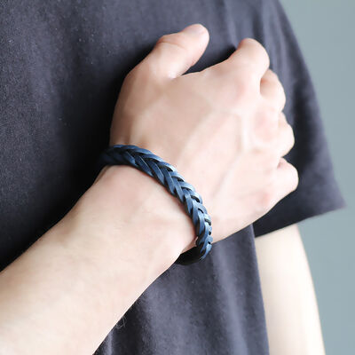 Combination Bracelet For Men İn Leather And Steel Straw Design İn Navy Blue