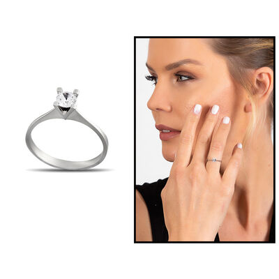 Elegant Women's 925 Sterling Silver Solitaire Ring With Starlight Diamonds Set