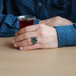 خاتم رجالي من الفضة الإسترليني عيار 925 بتصميم بيضاوي أخضر زركونيا - 2