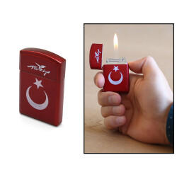 Kişiye Özel İsim Yazılı Zippo Tasarım Üzeri Ay Yıldız İşlemeli Kırmızı Beyaz Renk Taşlı Metal Çakmak - 1