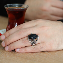 Men's Ring İn 925 Sterling Silver With Black Onyx, Embroidered Tugra And A Sword - Thumbnail
