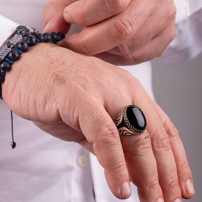 Men's Ring With Black Onyx And Black Onyx With Straw Pattern - 5