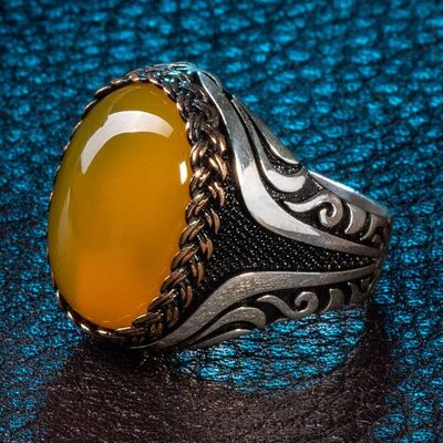 Men's Ring With Yellow Amber Stone And Yellow Amber Stone With Straw Knot Pattern