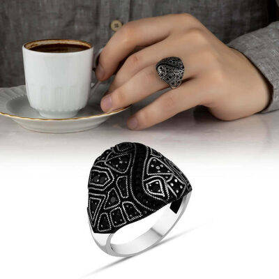Men's Sterling Silver Ring Decorated With Black Onyx