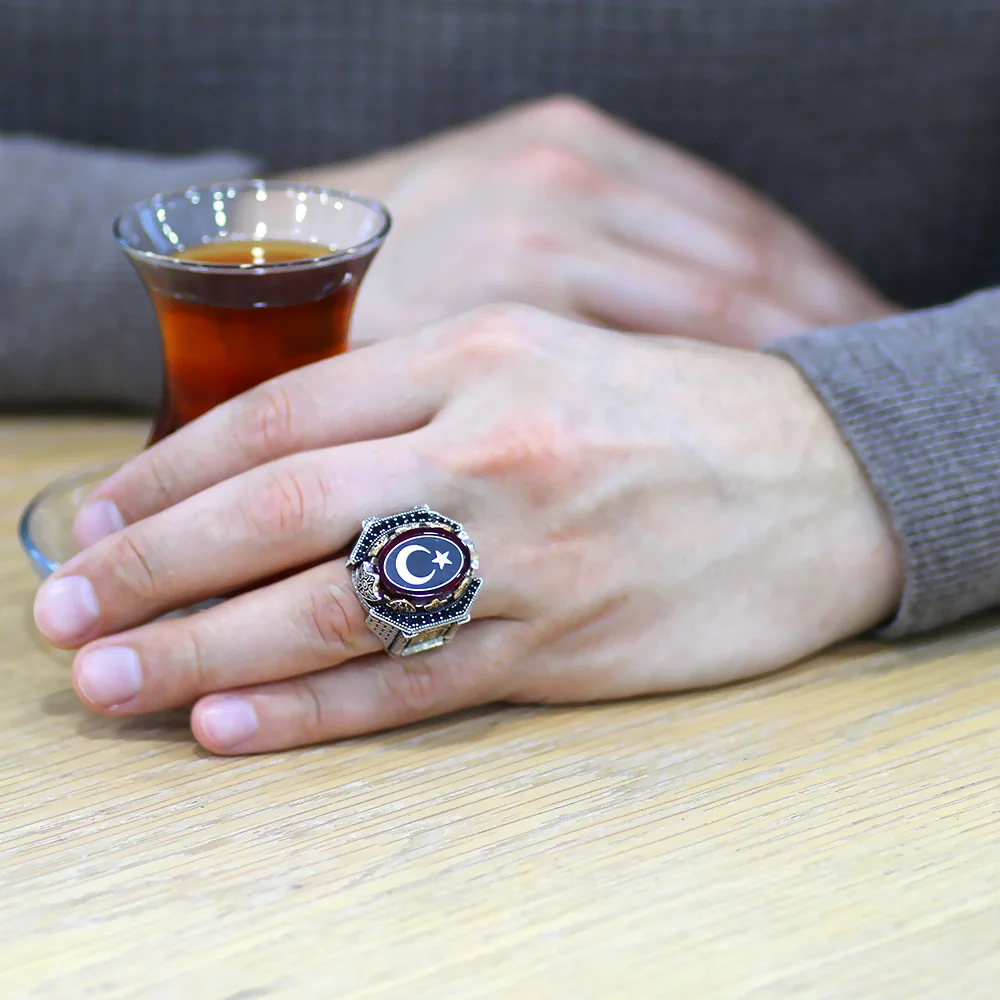 Red Squeezed Amber 