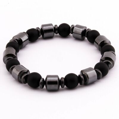 Women's Bracelet Made Of Hematite And Onyx With A Cut Of Natural Stone